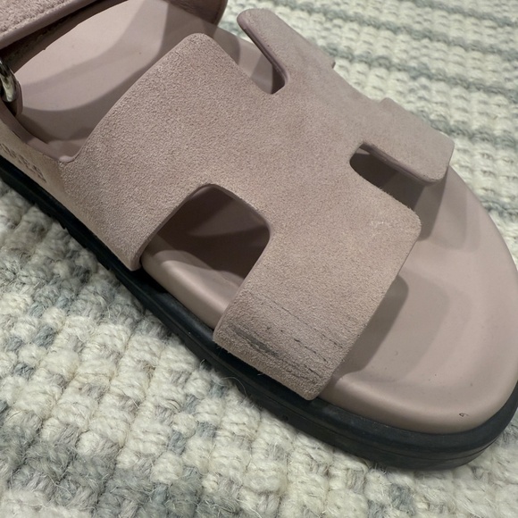 Hermes Chypre Light Pink Suede Sandals - Picture 4 of 5